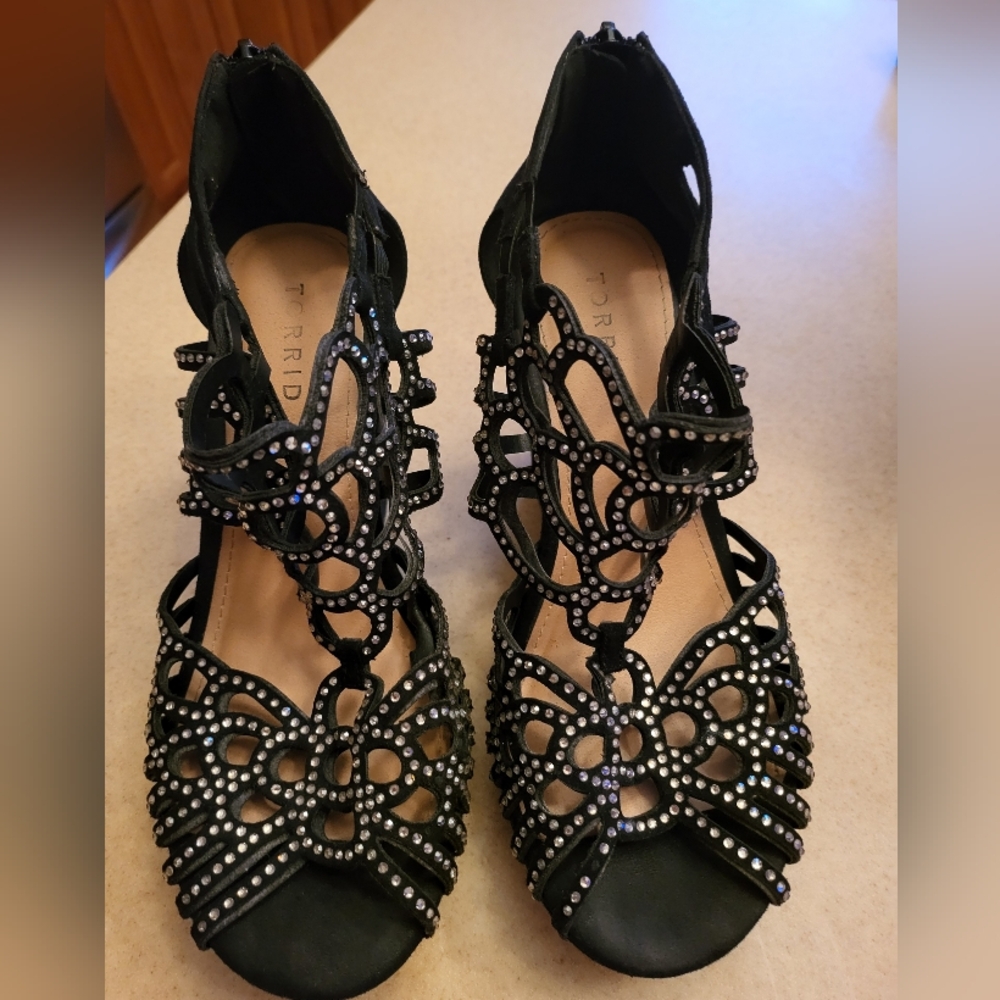 Torrid Size 8W Wedges Black with Rhinestones in Good Condition